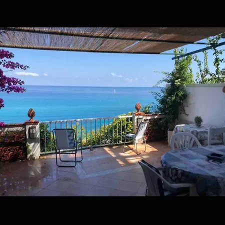 Villa The Marinette Terrace Overlooking The Sea Lejlighed *